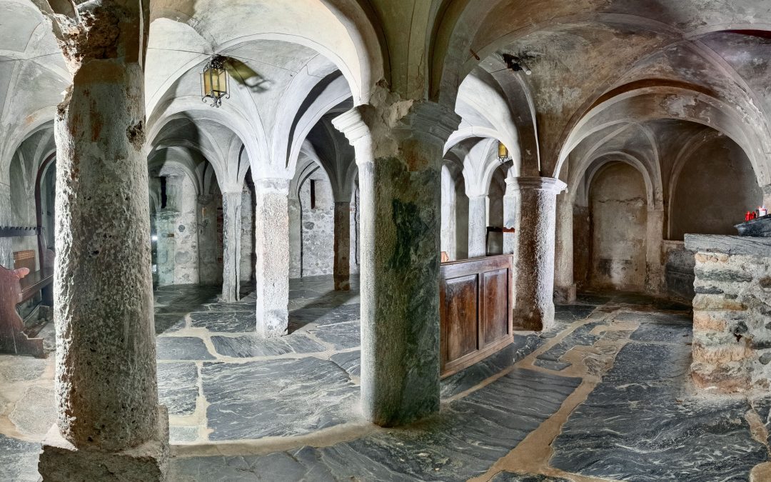 Architettura alpina: nella cripta di Sant’Orso